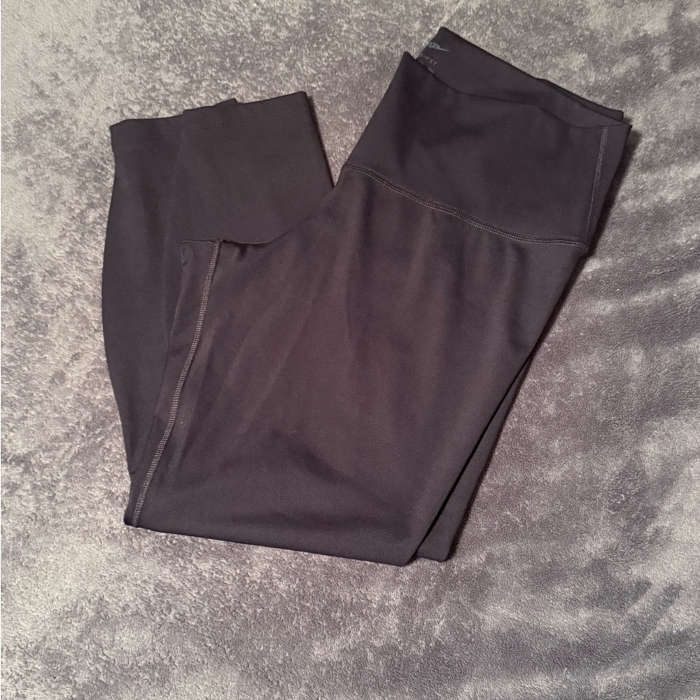 Nike Yoga Mid Calf Black Leggings